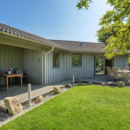 Steffenie - 250m From The Sea By Interhome Knebel